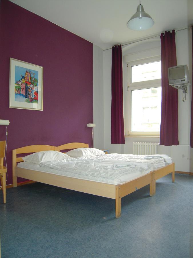 Happy Go Lucky Hotel + Hostel Schoneberg Berlin Exterior photo