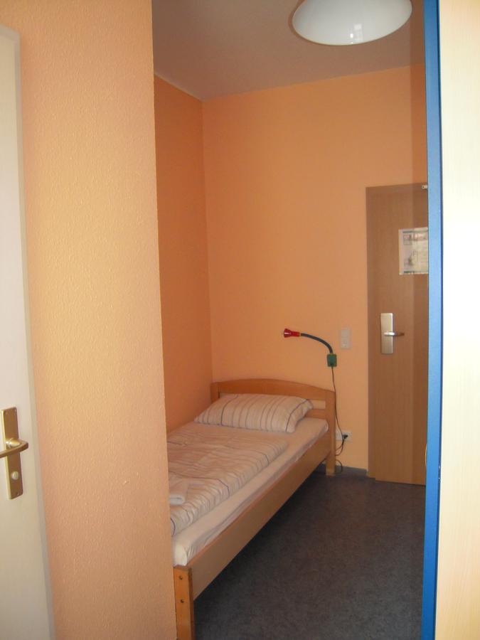 Happy Go Lucky Hotel + Hostel Schoneberg Berlin Exterior photo