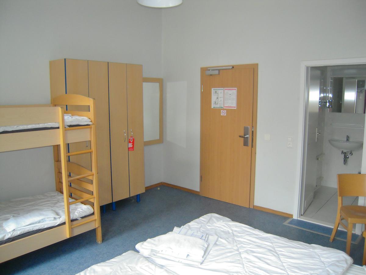 Happy Go Lucky Hotel + Hostel Schoneberg Berlin Exterior photo